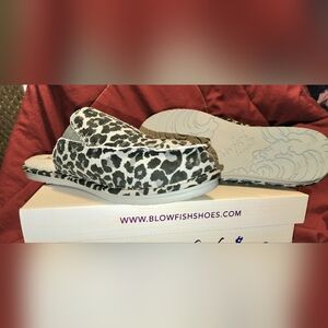Blowfish Slip on